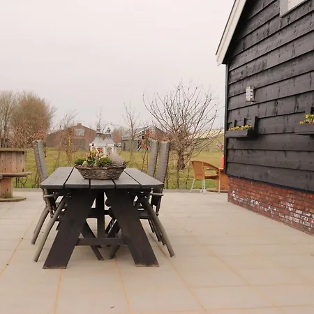 Buutegeweun לינה וארוחת בוקר